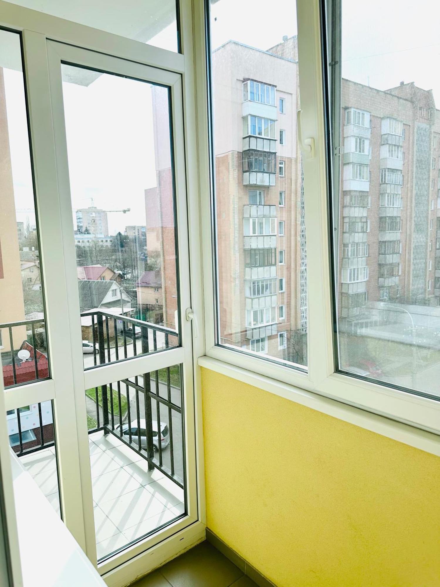 Apartments With A Coffee Machine In The City Center, Near A Park And Zlata Plaza Riwne Exterior foto